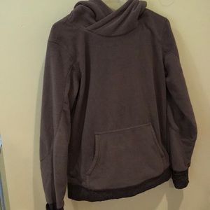 Hooded pull over